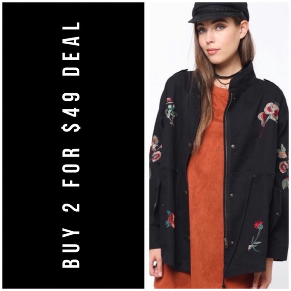 January Summer Jackets & Blazers - ❄️LAST3️⃣//BLACK EMBROIDERED FLORAL UTILITY JACKET